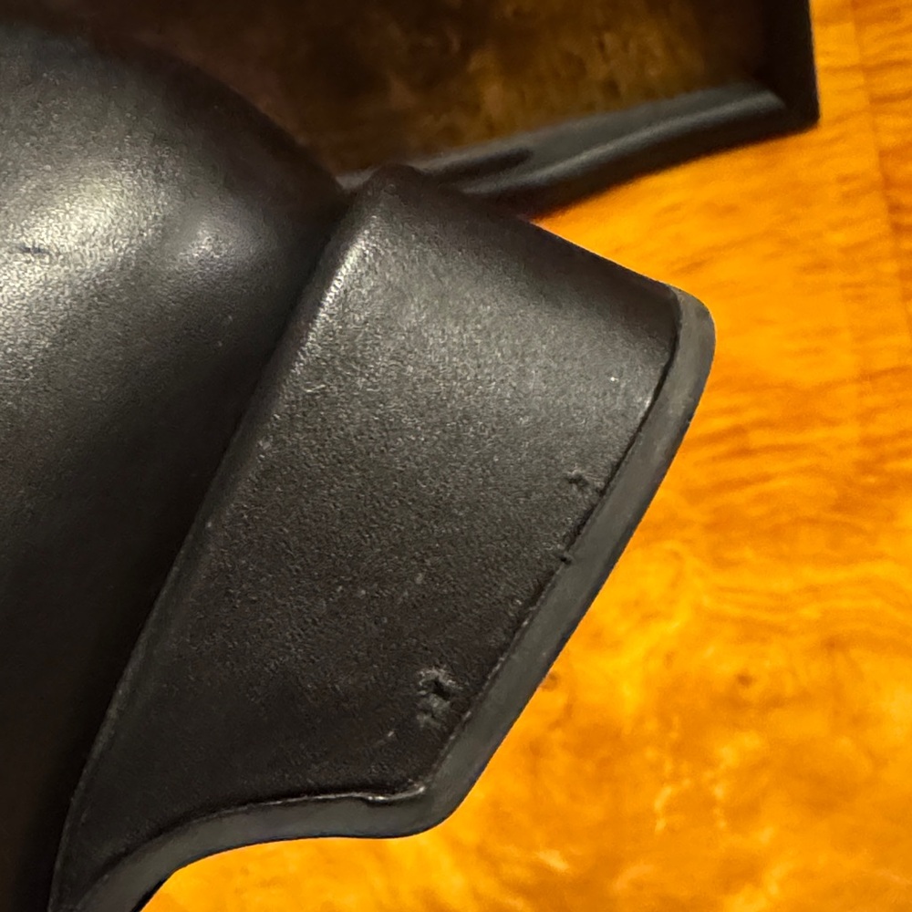 Kenneth Cole Reaction Black and Tan Leopard Flats - Picture 10 of 11